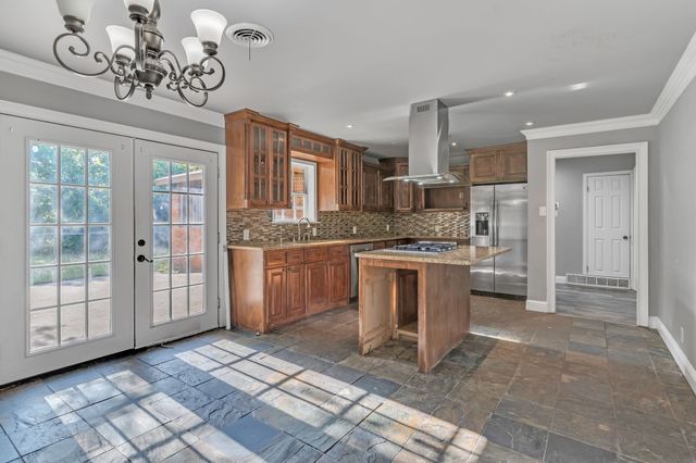 3510 Reeves Street, North Richland Hills, TX 76117