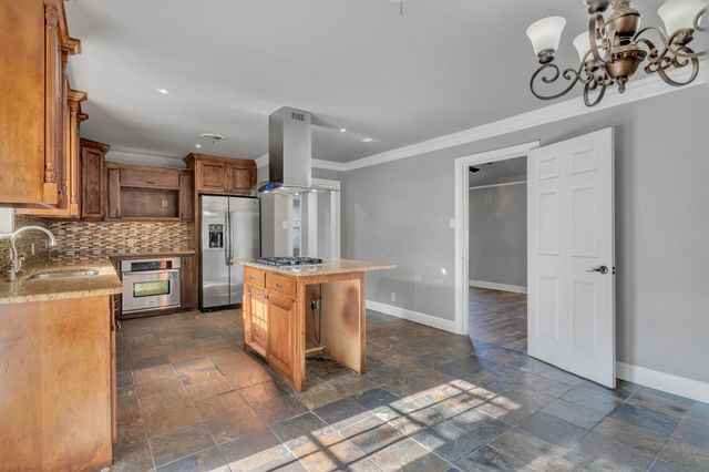 3510 Reeves Street, North Richland Hills, TX 76117