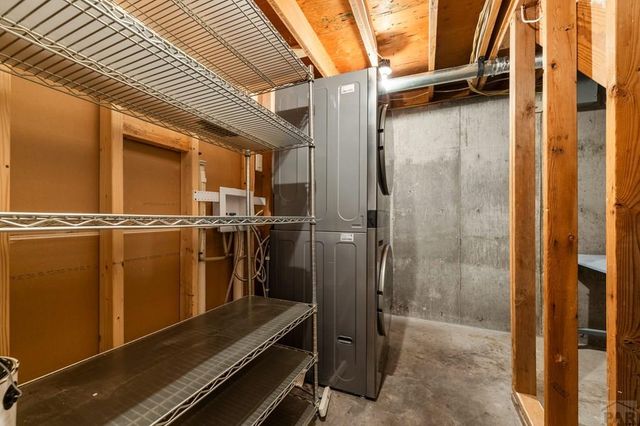 1826 Jerry Murphy Rd, Pueblo, CO 81001