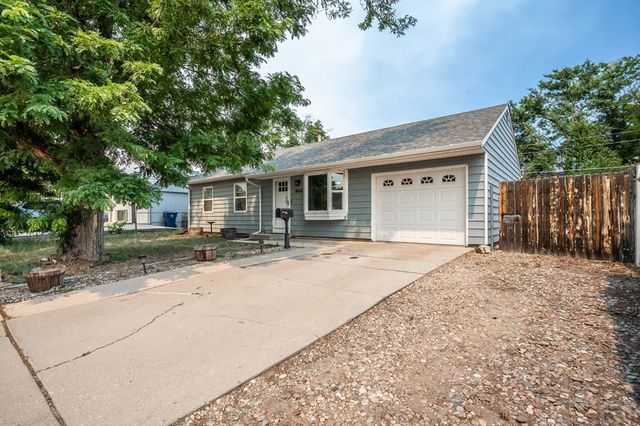 1826 Jerry Murphy Rd, Pueblo, CO 81001