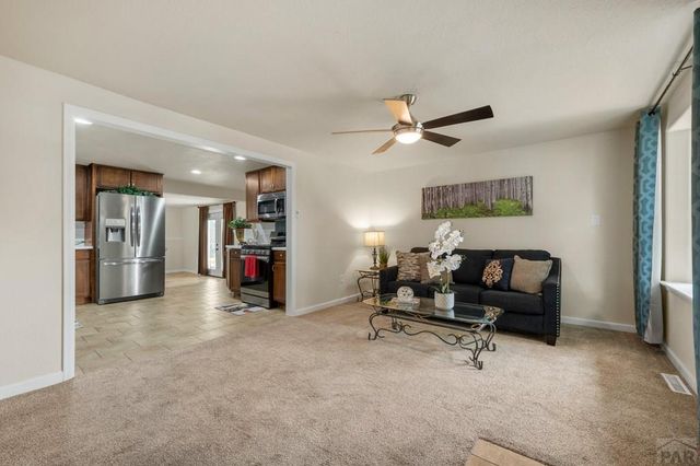 1826 Jerry Murphy Rd, Pueblo, CO 81001