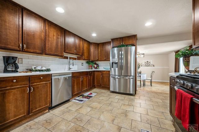 1826 Jerry Murphy Rd, Pueblo, CO 81001