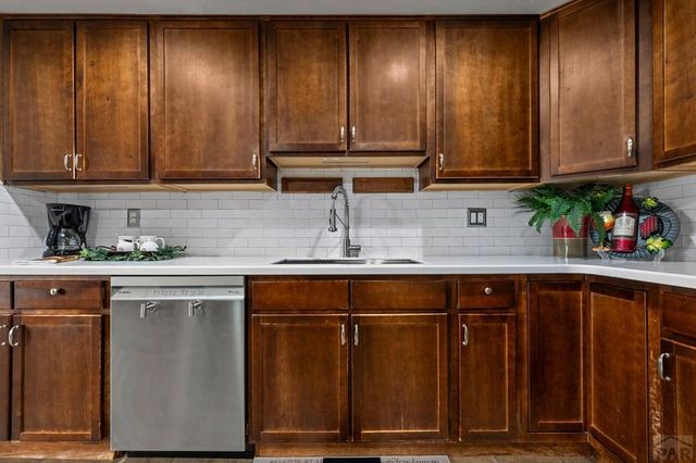 1826 Jerry Murphy Rd, Pueblo, CO 81001