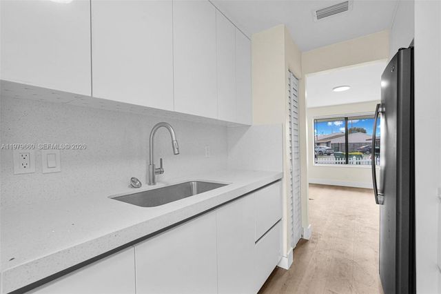 1590 Kia Dr, Homestead, FL 33033