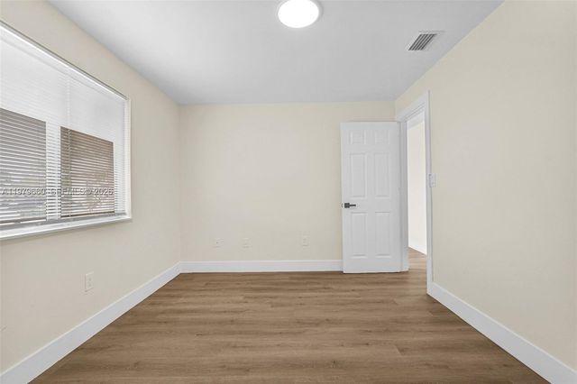 1590 Kia Dr, Homestead, FL 33033