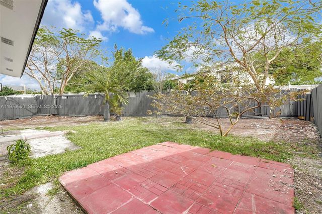 1590 Kia Dr, Homestead, FL 33033