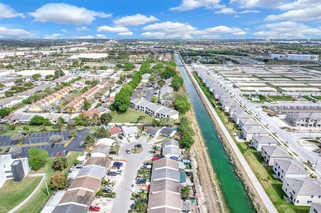 1590 Kia Dr, Homestead, FL 33033