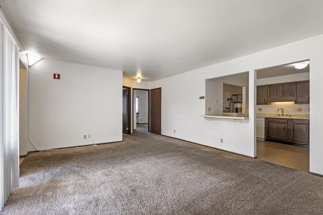 10818 W Donna DRIVE, Milwaukee, WI 53224