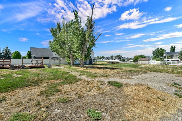 4409 S 6300 W, Hooper, UT 84315