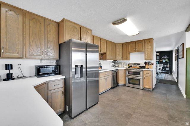4409 S 6300 W, Hooper, UT 84315