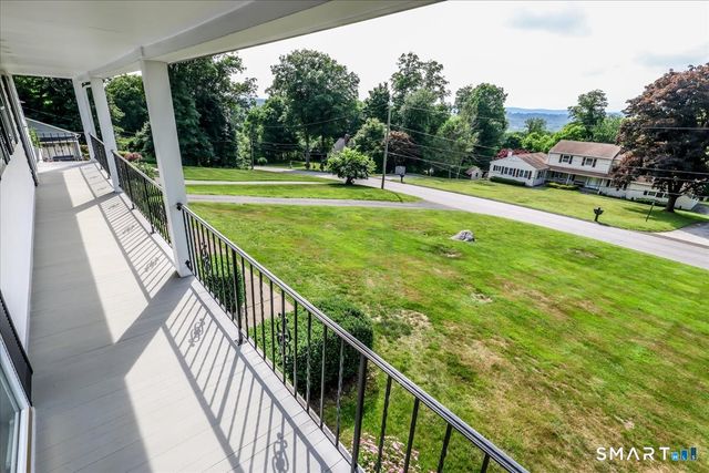 21 White Pine Drive, Brookfield, CT 06804