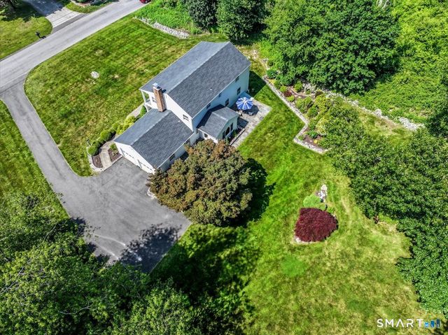 21 White Pine Drive, Brookfield, CT 06804