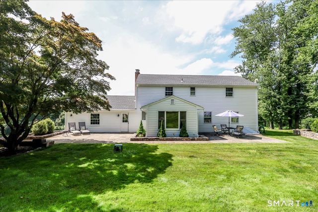 21 White Pine Drive, Brookfield, CT 06804