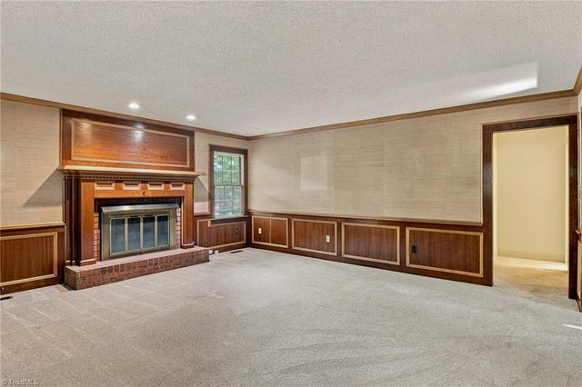 1014 Greenhurst Road, Winston-salem, NC 27104