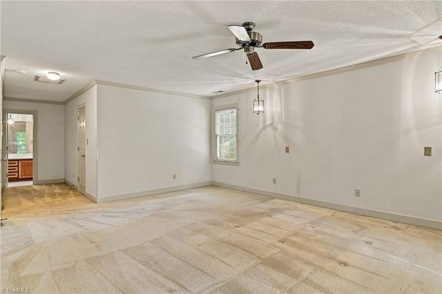 1014 Greenhurst Road, Winston-salem, NC 27104