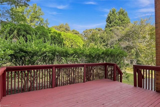 1014 Greenhurst Road, Winston-salem, NC 27104