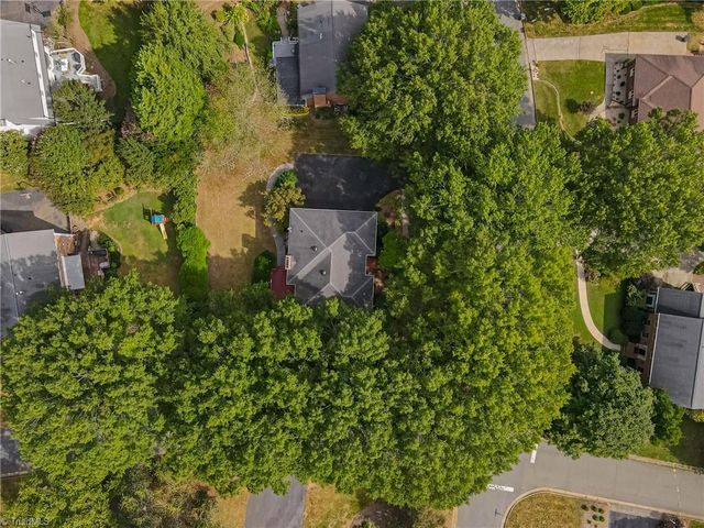 1014 Greenhurst Road, Winston-salem, NC 27104