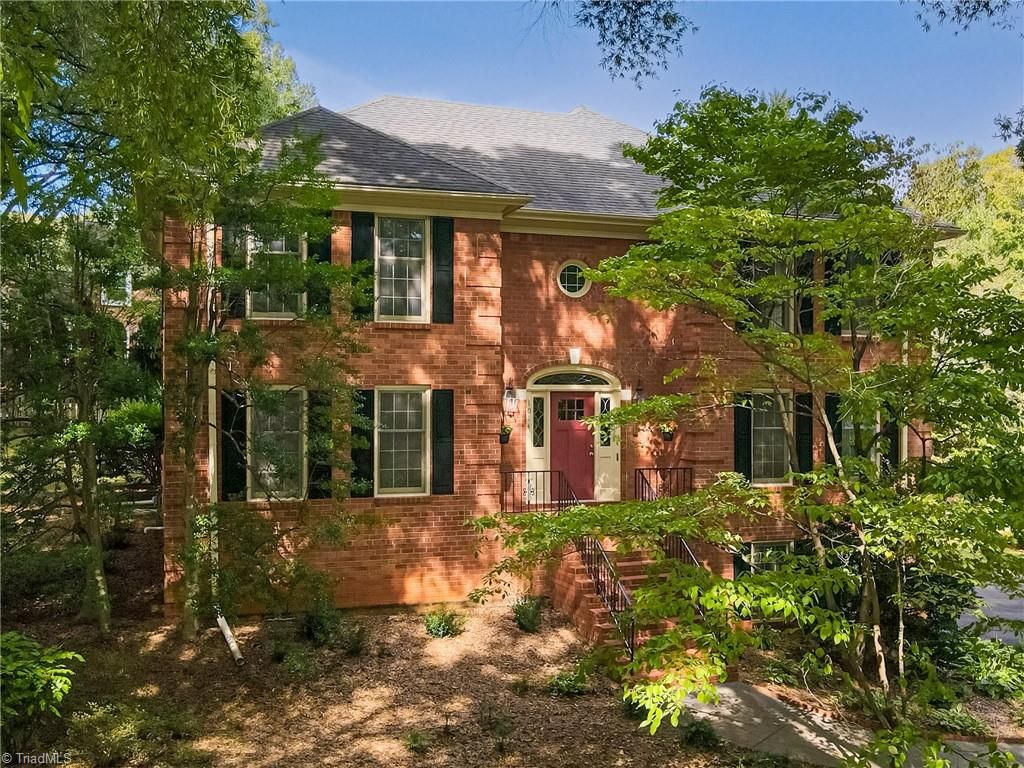 1014 Greenhurst Road, Winston-salem, NC 27104