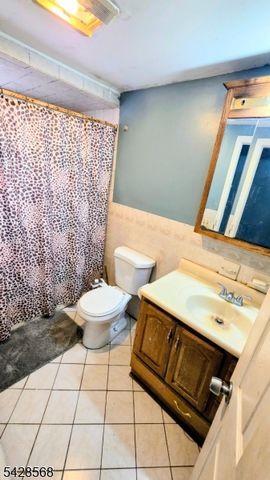 7 Barnard Pl, North Arlington Boro, NJ 07031