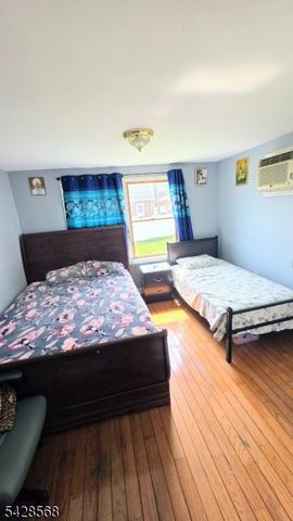 7 Barnard Pl, North Arlington Boro, NJ 07031