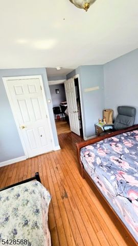 7 Barnard Pl, North Arlington Boro, NJ 07031