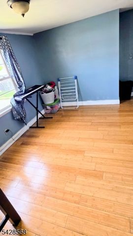 7 Barnard Pl, North Arlington Boro, NJ 07031