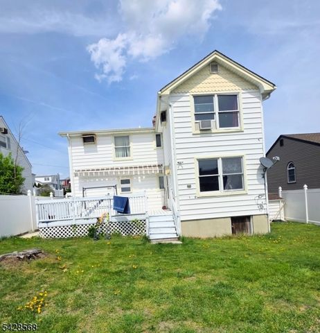 7 Barnard Pl, North Arlington Boro, NJ 07031