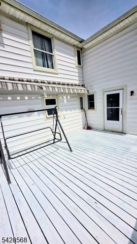 7 Barnard Pl, North Arlington Boro, NJ 07031