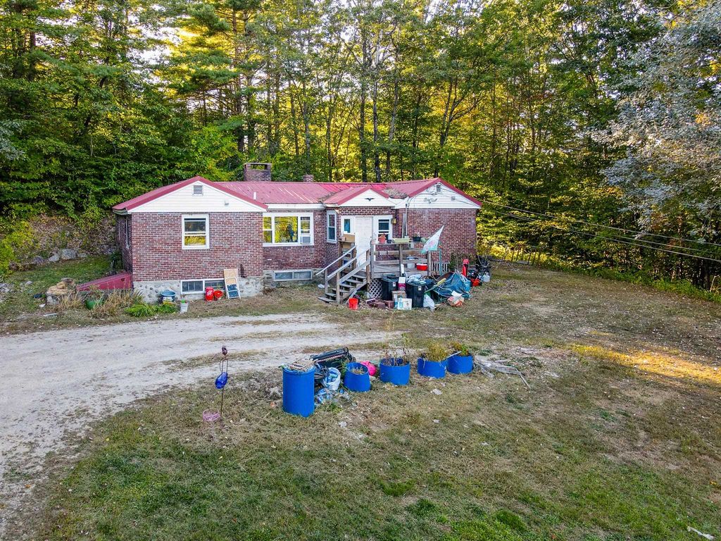 2 Hope Road, Henniker, NH 03242