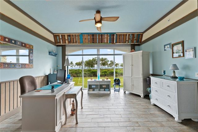 27 Harbour Isle Drive W 105, Fort Pierce, FL 34949