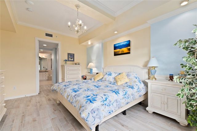 27 Harbour Isle Drive W 105, Fort Pierce, FL 34949