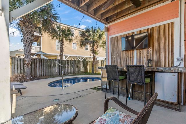 124 Rainbow Dr., Murrells Inlet, SC 29576