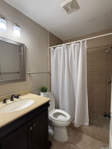 9140 Timber Path Unit 802, San Antonio, TX 78250