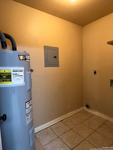 9140 Timber Path Unit 802, San Antonio, TX 78250