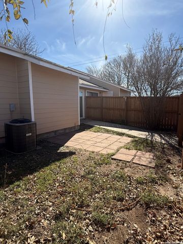 9140 Timber Path Unit 802, San Antonio, TX 78250