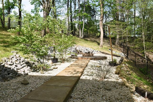 105 W Paradise Drive, Winchester, TN 37398