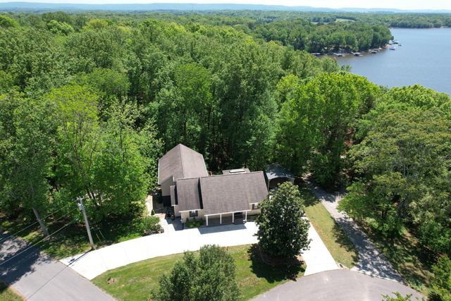 105 W Paradise Drive, Winchester, TN 37398