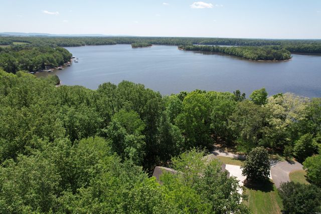 105 W Paradise Drive, Winchester, TN 37398