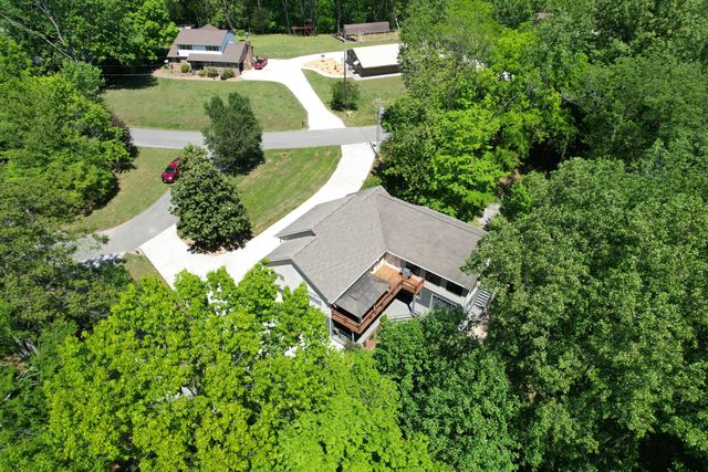 105 W Paradise Drive, Winchester, TN 37398