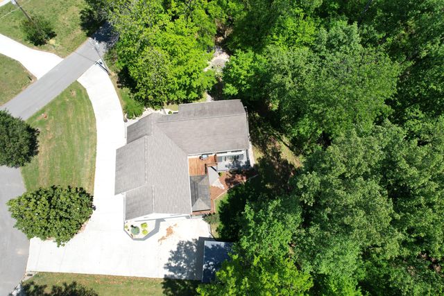 105 W Paradise Drive, Winchester, TN 37398