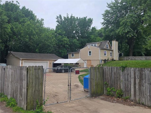 3057 N 40th Street, Kansas City, KS 66104