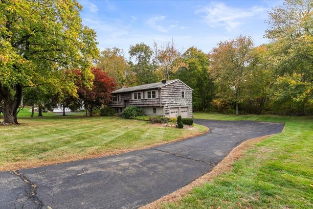 558 Treat Lane, Orange, CT 06477
