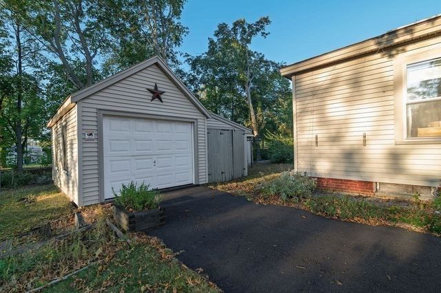 49 Grove St, Rockland, MA 02370