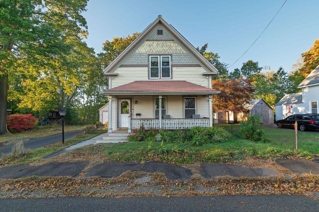 49 Grove St, Rockland, MA 02370