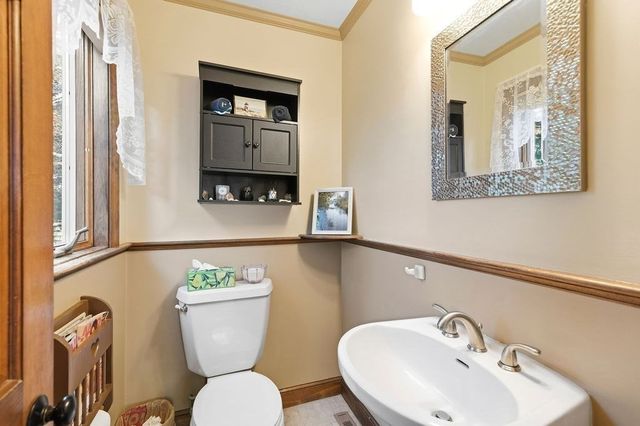 49 Grove St, Rockland, MA 02370