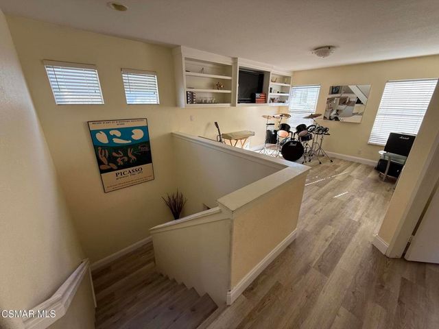 607 Hooper Avenue, Simi Valley, CA 93065