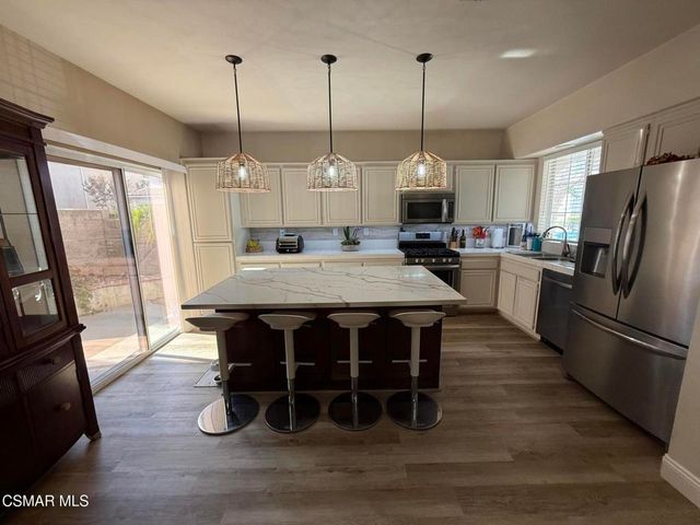 607 Hooper Avenue, Simi Valley, CA 93065