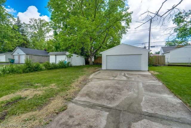 5141 Clement Avenue, Maple Heights, OH 44137