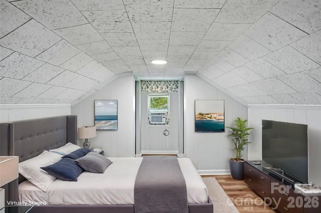 8825 Mcclure Circle, Charlotte, NC 28216