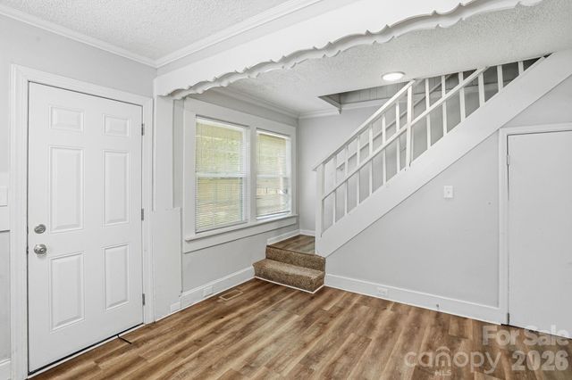 8825 Mcclure Circle, Charlotte, NC 28216